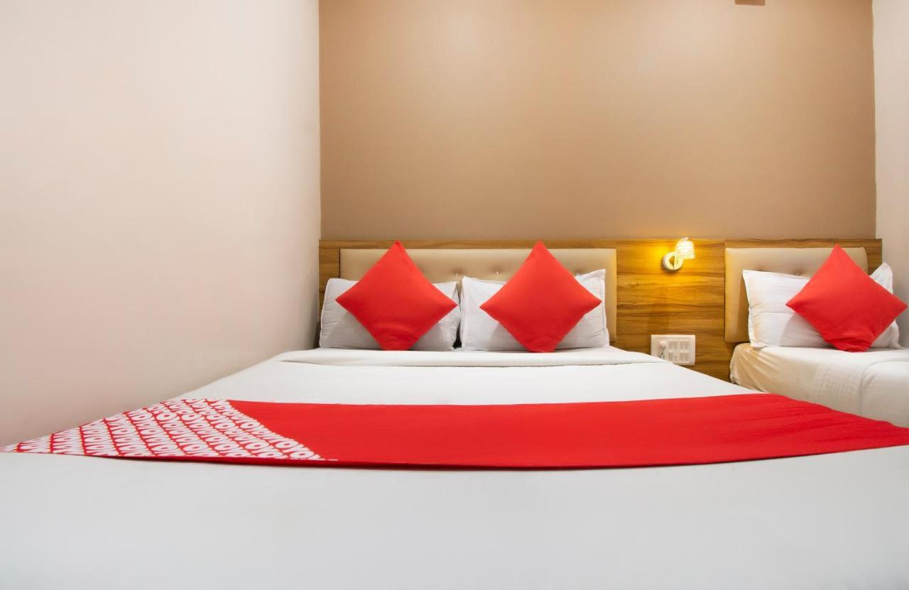 Oyo 69377 Hotel Ruby Мумбаи Экстерьер фото